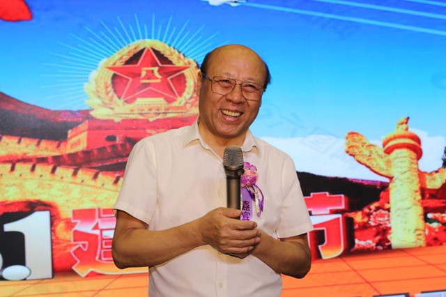 中华诗词发展基金会副理事长 孙文清